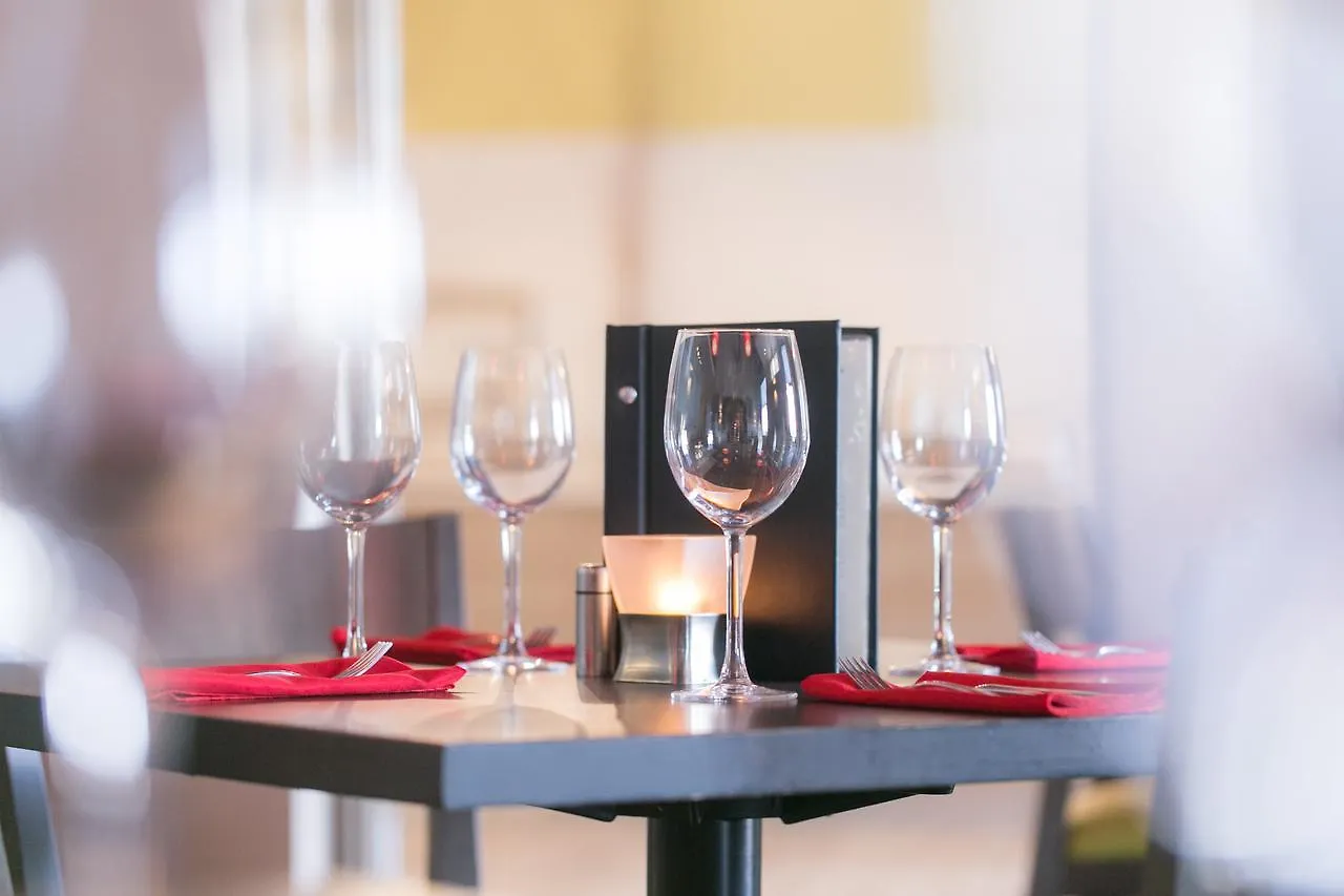 Best Western Plus Dartmouth Hotel & Suites 4*,